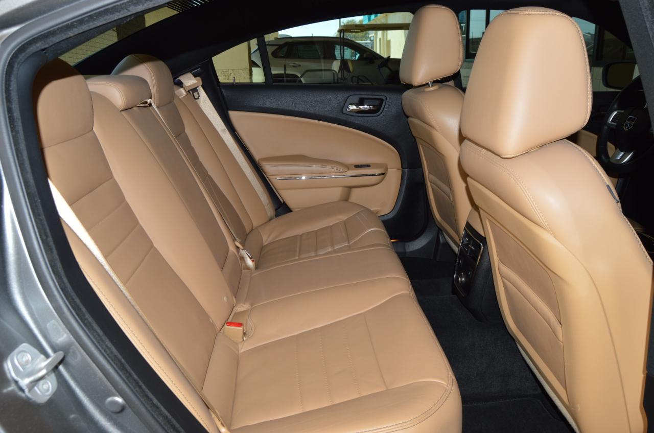 Dodge Charger 4dr Sdn SXT Plus RWD 2012