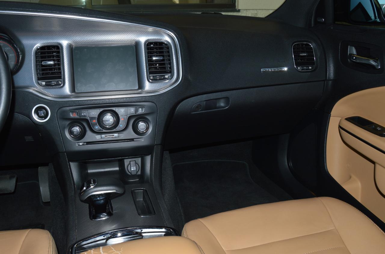 Dodge Charger 4dr Sdn SXT Plus RWD 2012