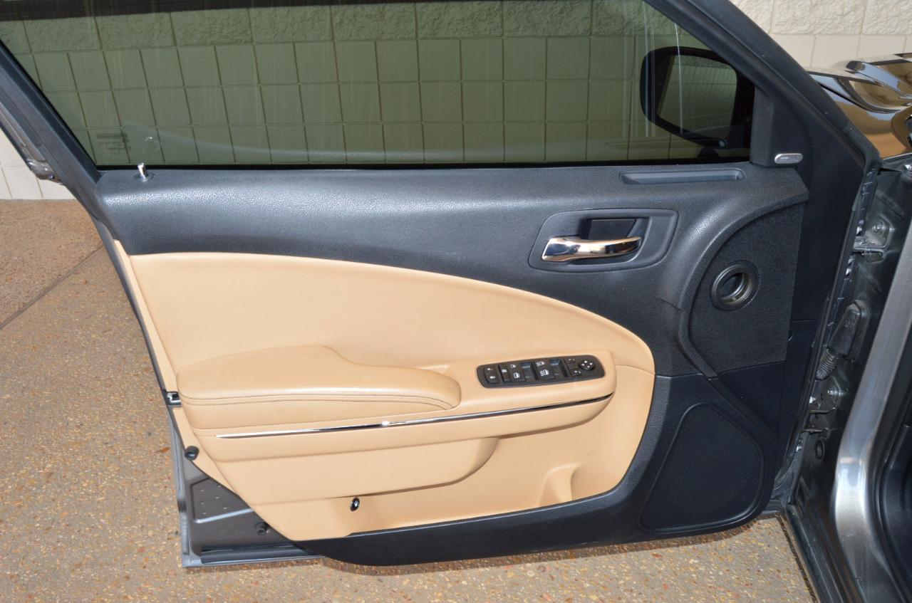 Dodge Charger 4dr Sdn SXT Plus RWD 2012