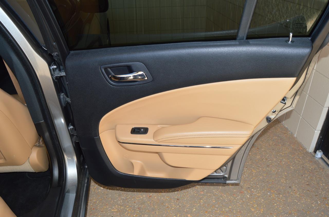 Dodge Charger 4dr Sdn SXT Plus RWD 2012