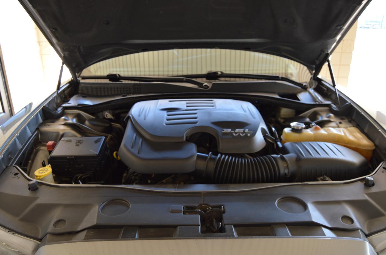 Dodge Charger 4dr Sdn SXT Plus RWD 2012