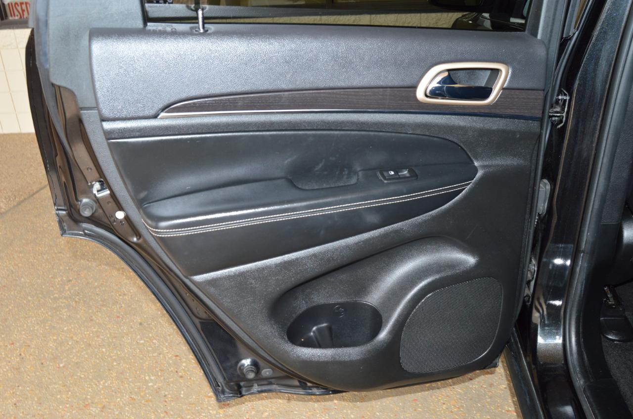 Jeep Grand Cherokee Limited 2WD 2015