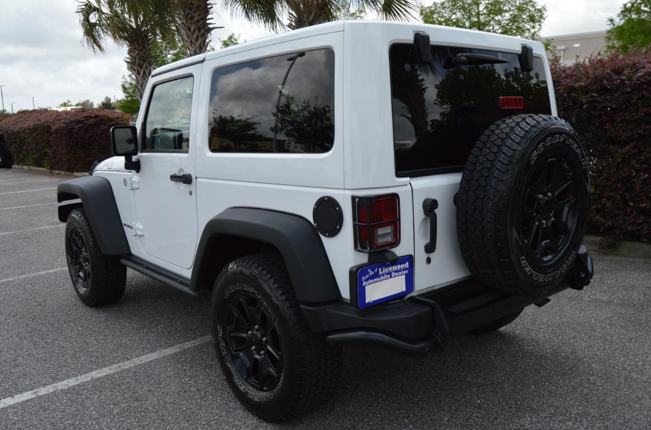 Jeep Wrangler Sahara  2013