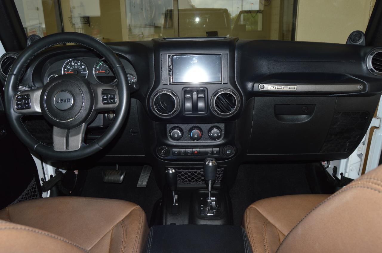 Jeep Wrangler Sahara  2013