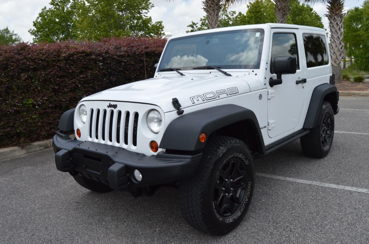Jeep Wrangler Sahara  2013