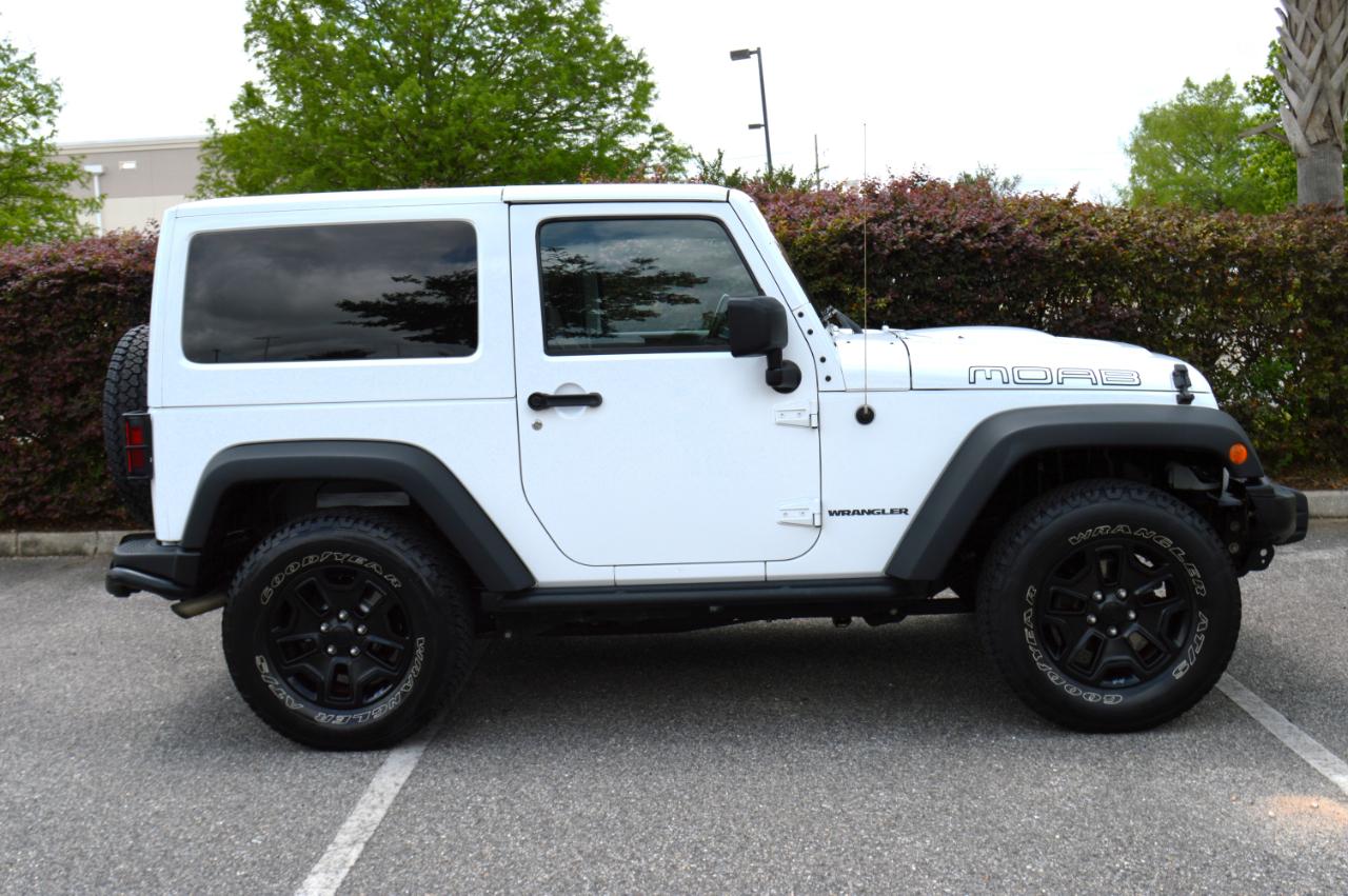 Jeep Wrangler Sahara  2013