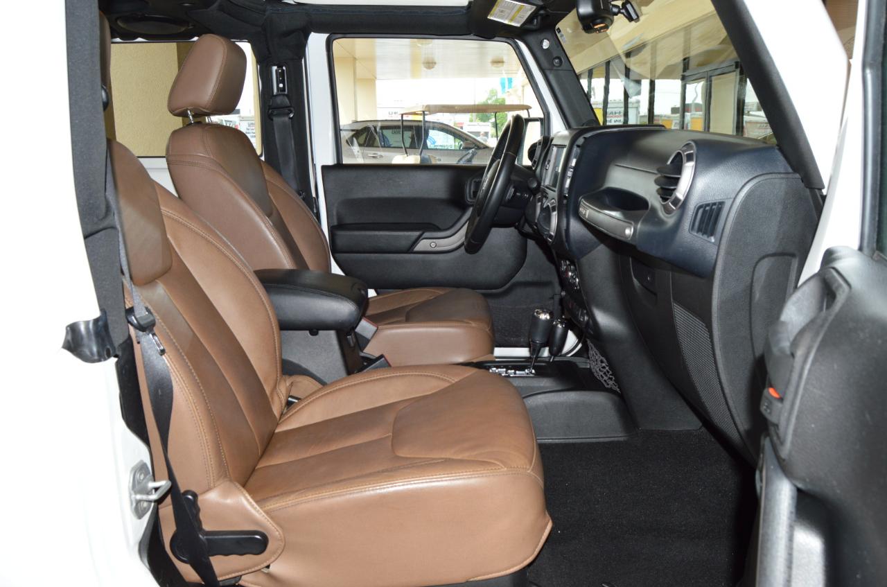 Jeep Wrangler Sahara  2013