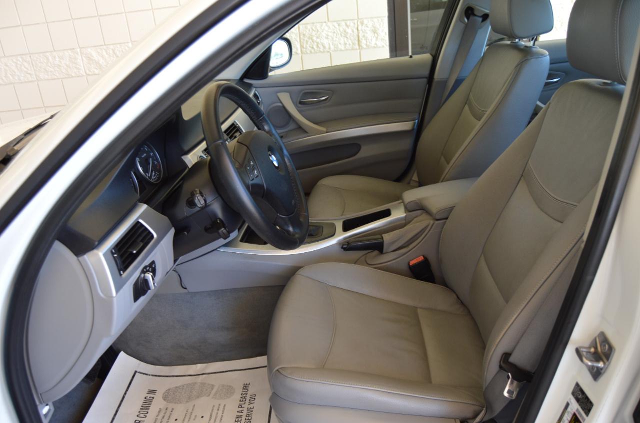 BMW 3-Series 328i 4D Sedan 2011