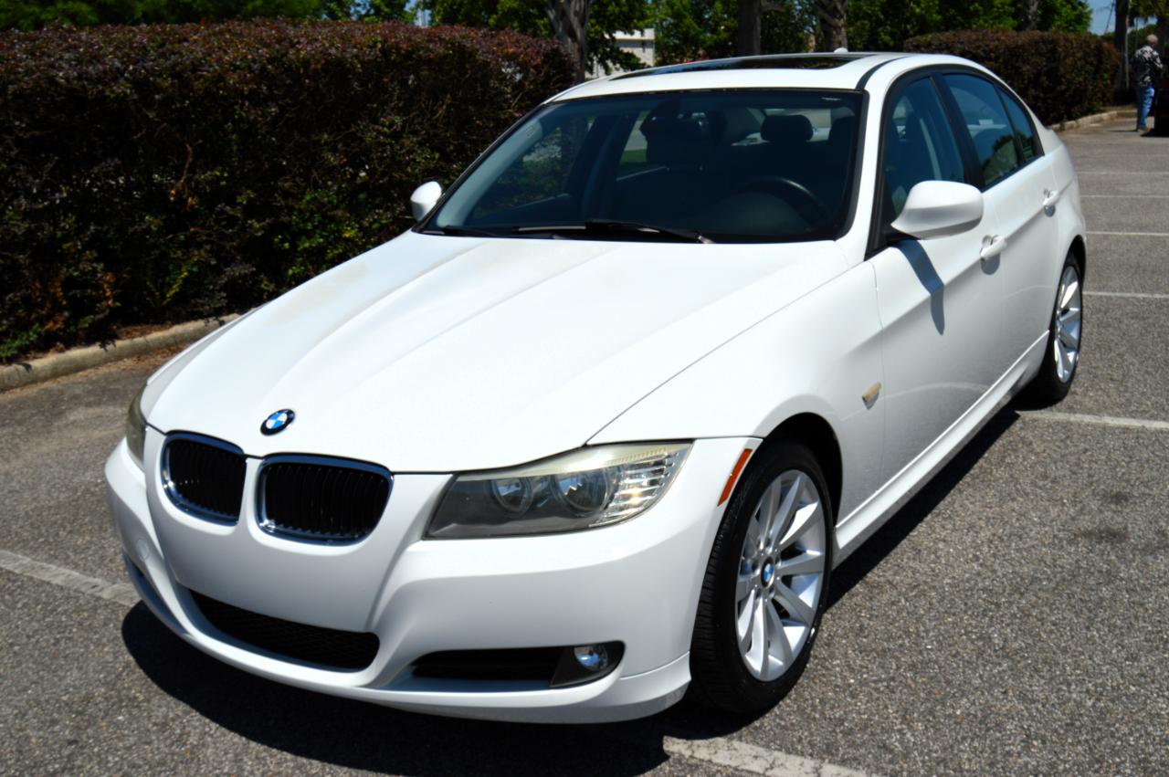 BMW 3-Series 328i 4D Sedan 2011