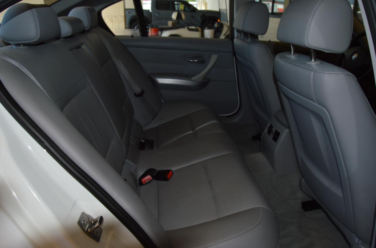 BMW 3-Series 328i 4D Sedan 2011