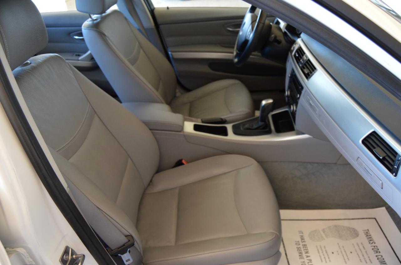 BMW 3-Series 328i 4D Sedan 2011