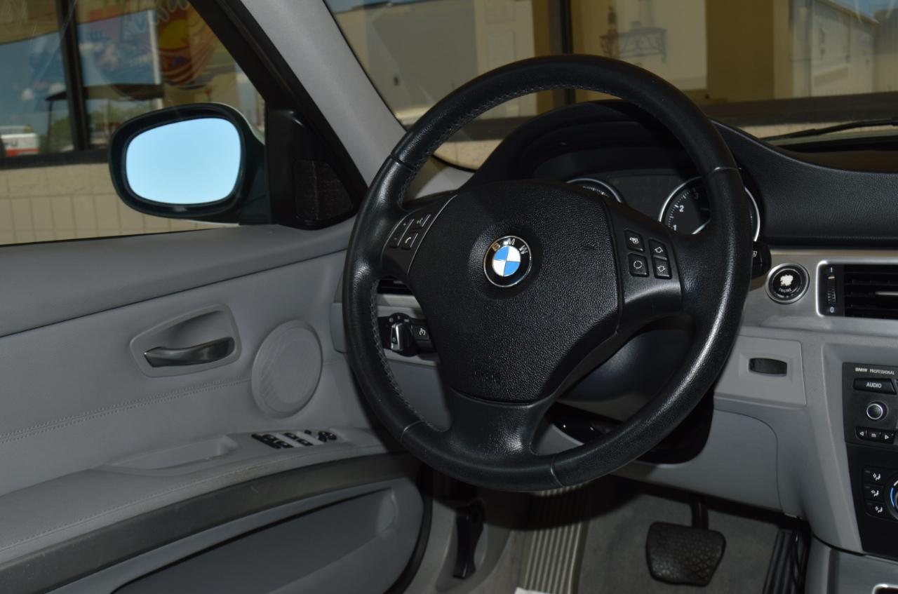 BMW 3-Series 328i 4D Sedan 2011