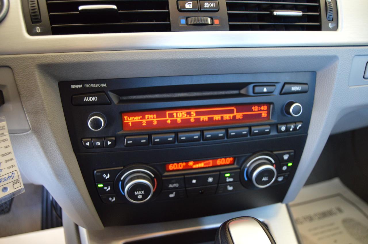 BMW 3-Series 328i 4D Sedan 2011