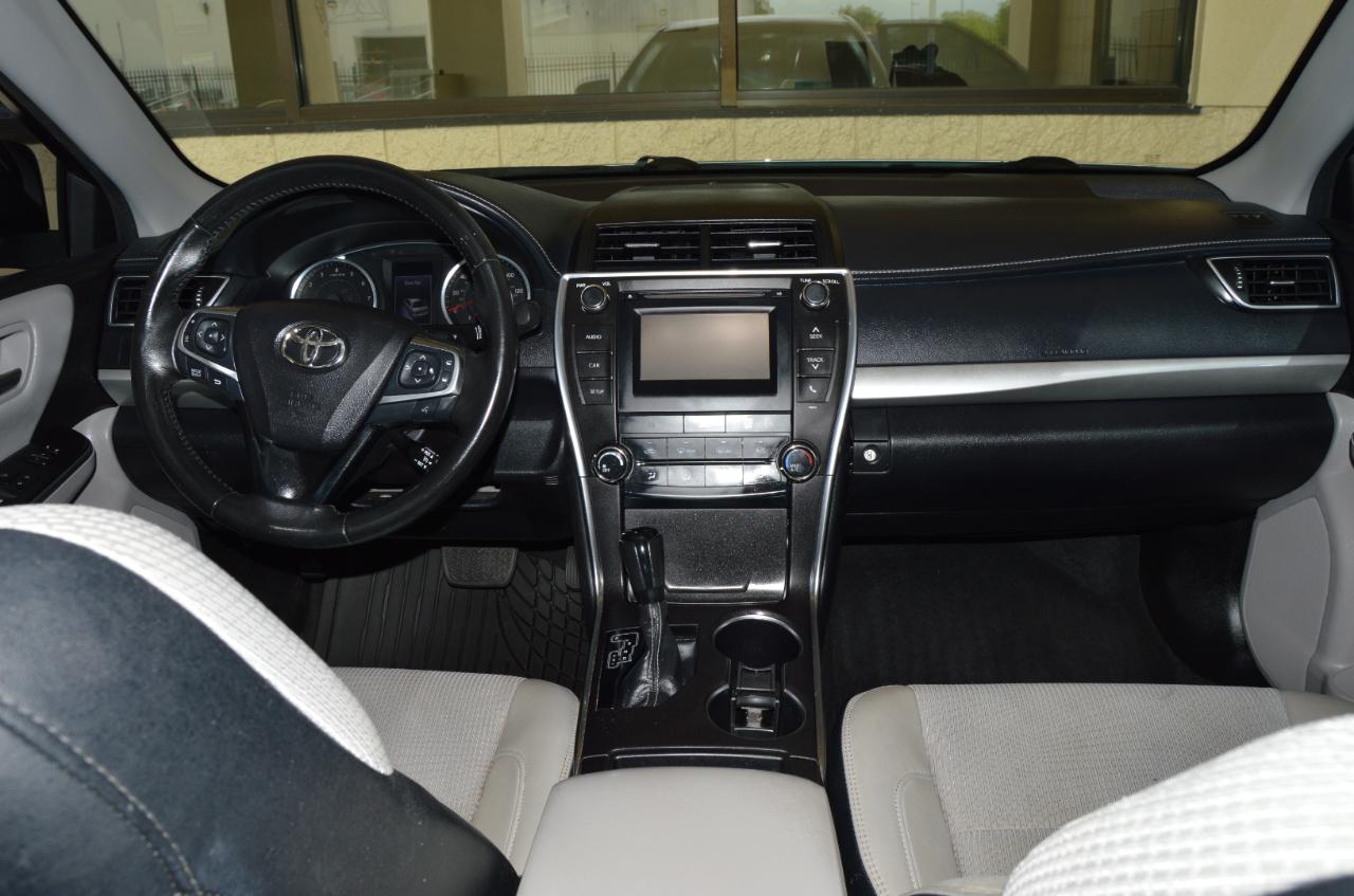 Toyota Camry SE 2016