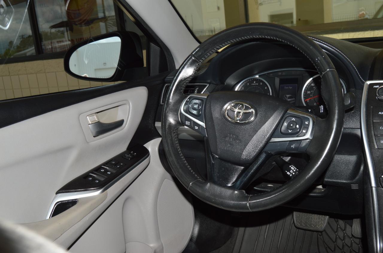 Toyota Camry SE 2016