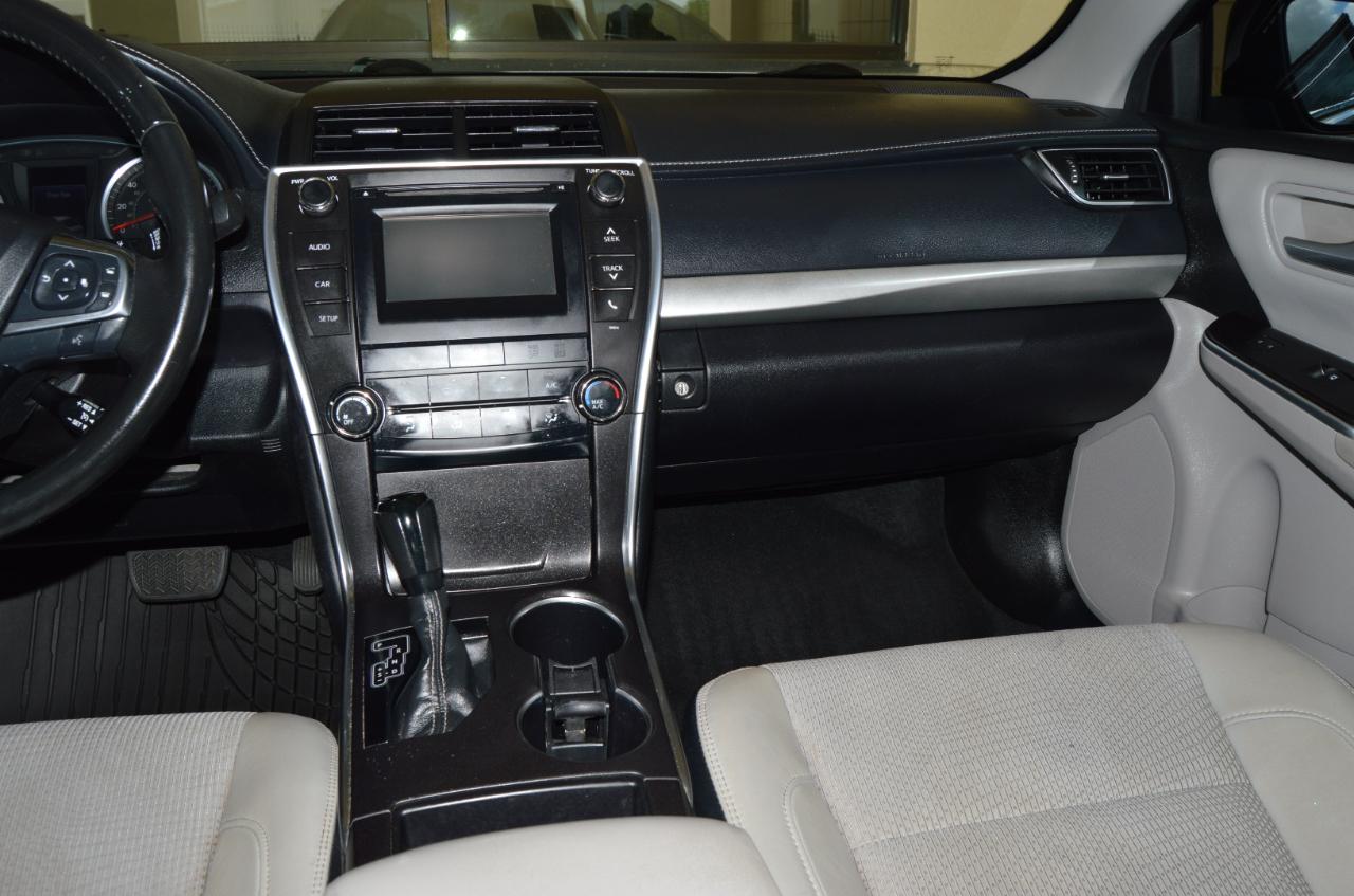 Toyota Camry SE 2016