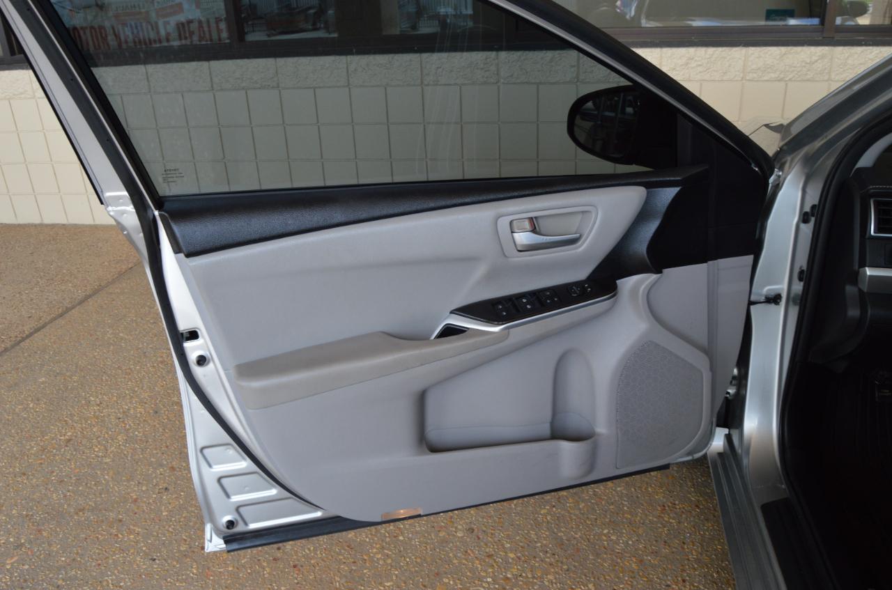Toyota Camry SE 2016