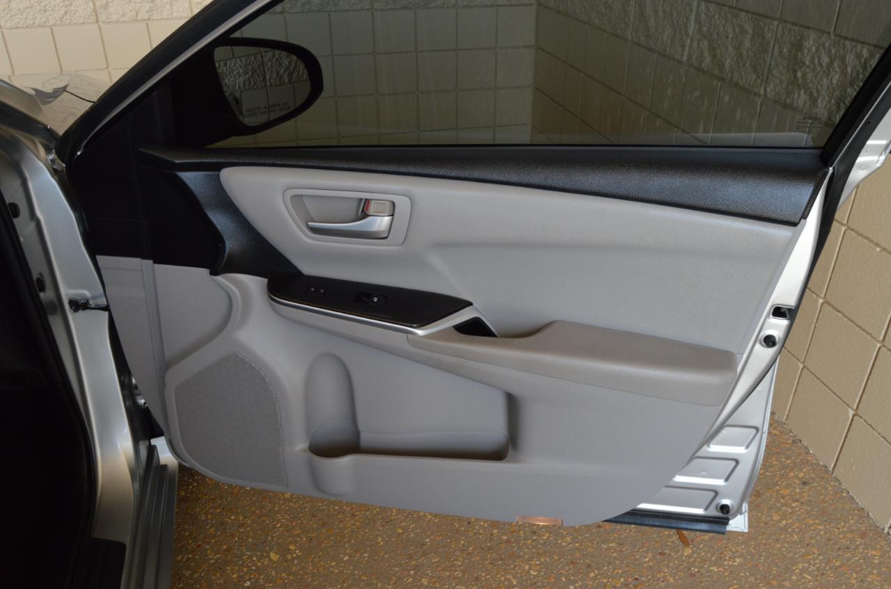 Toyota Camry SE 2016