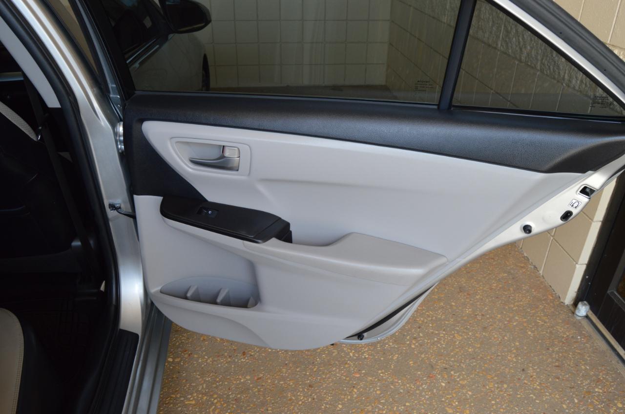 Toyota Camry SE 2016