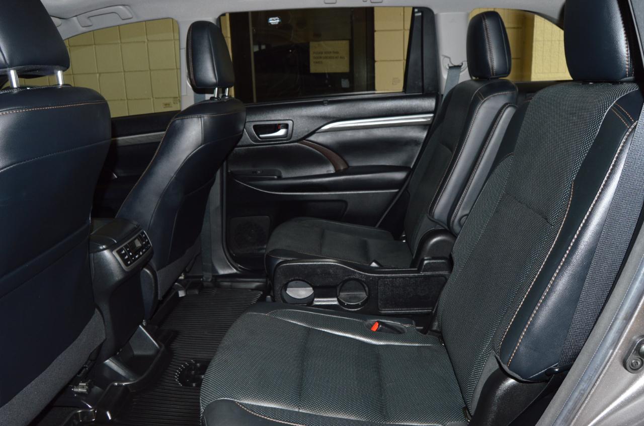 Toyota Highlander Limited Platinum FWD V6 2018