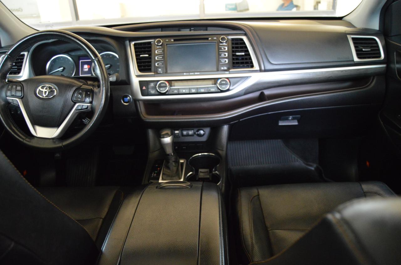 Toyota Highlander Limited Platinum FWD V6 2018