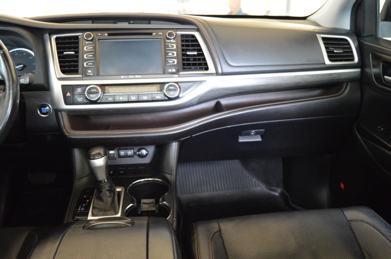 Toyota Highlander Limited Platinum FWD V6 2018