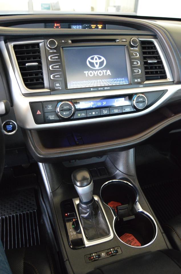 Toyota Highlander Limited Platinum FWD V6 2018