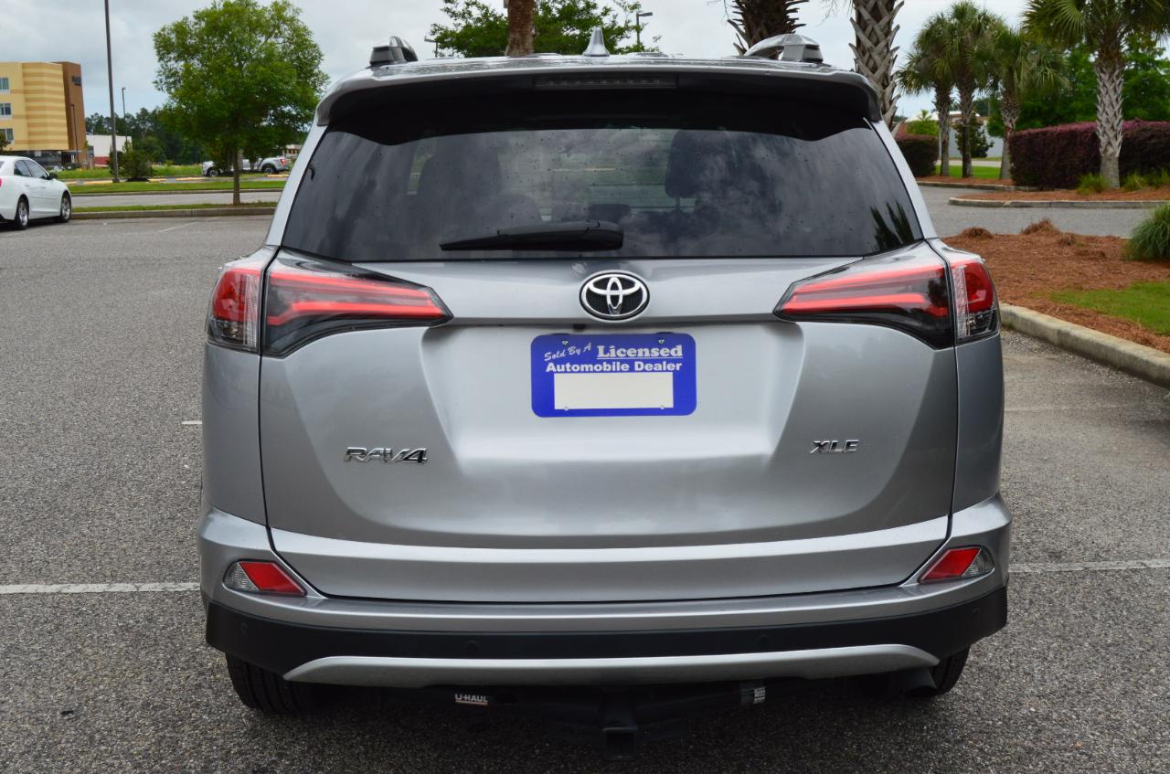 Toyota RAV4 XLE FWD 2016