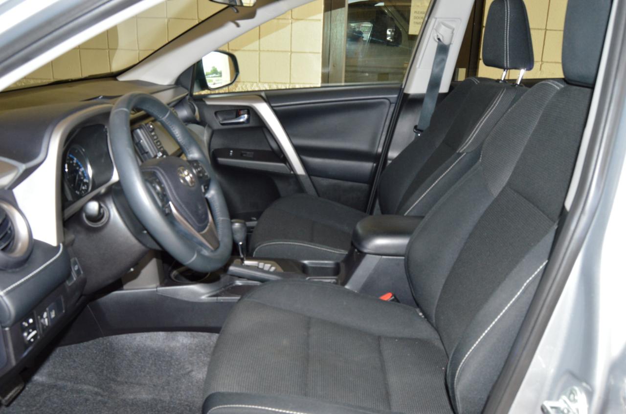 Toyota RAV4 XLE FWD 2016