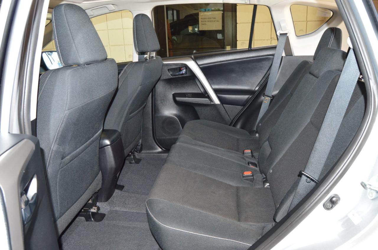 Toyota RAV4 XLE FWD 2016