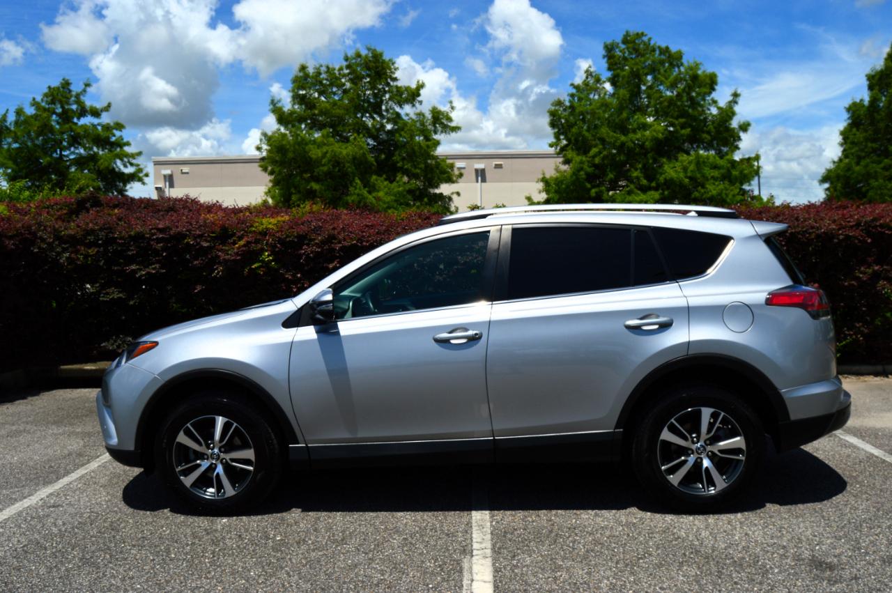 Toyota RAV4 XLE FWD 2016