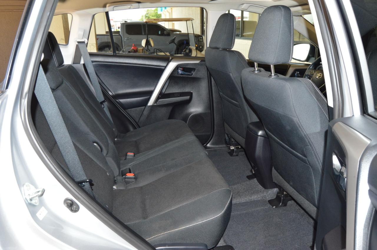Toyota RAV4 XLE FWD 2016