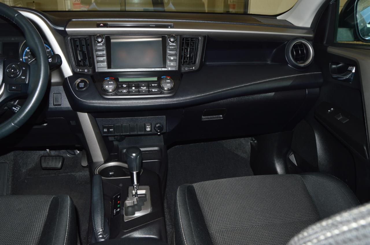 Toyota RAV4 XLE FWD 2016