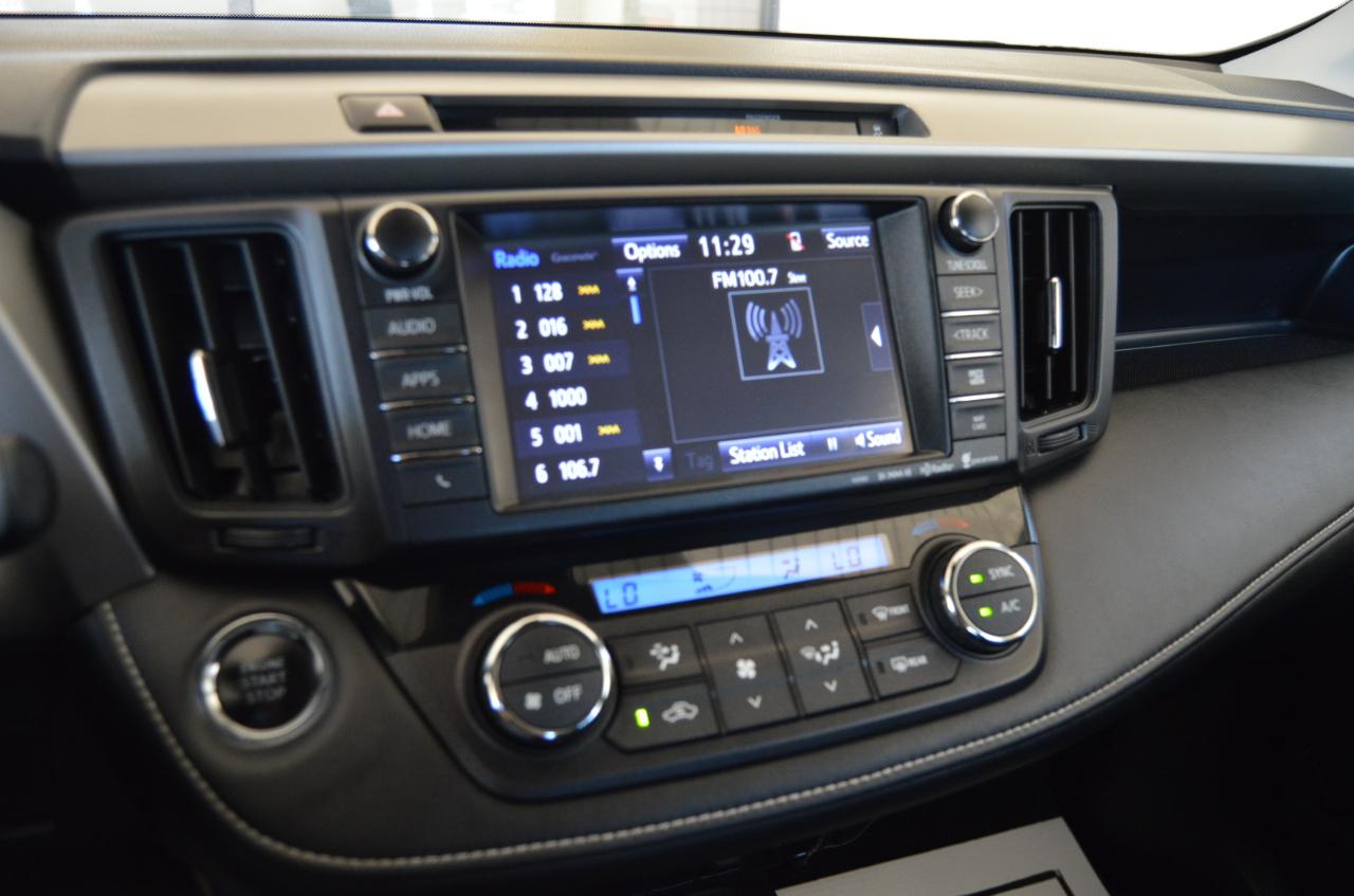 Toyota RAV4 XLE FWD 2016
