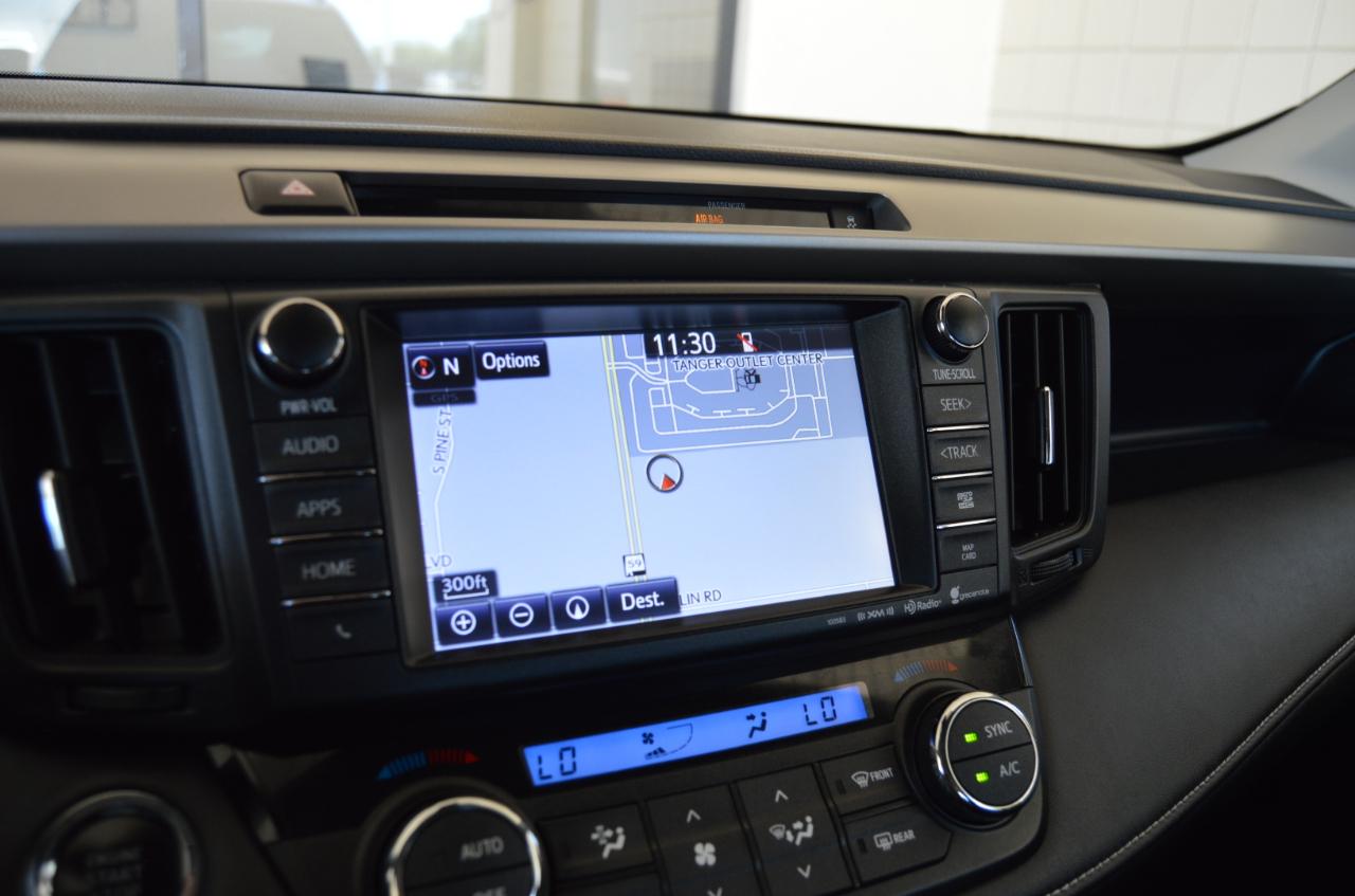 Toyota RAV4 XLE FWD 2016
