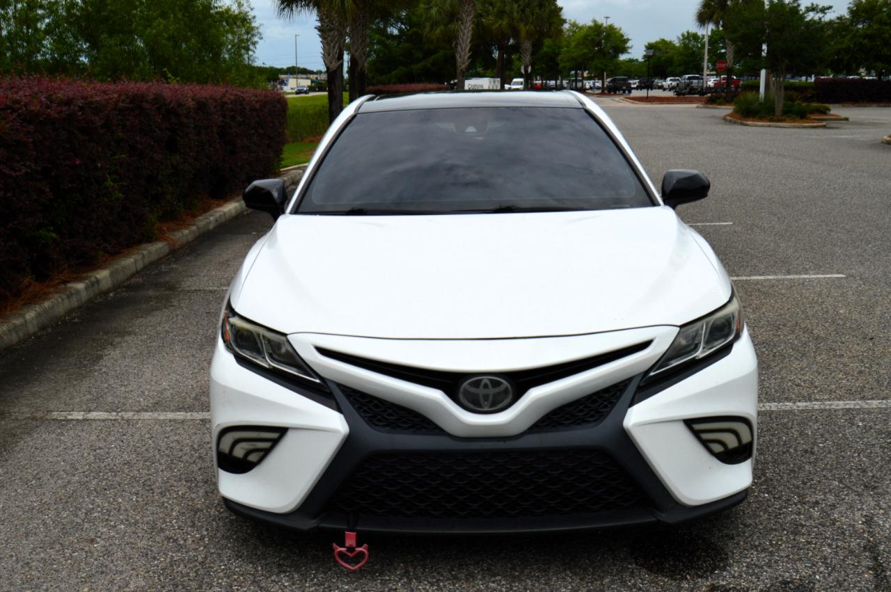 Toyota Camry SE 2018