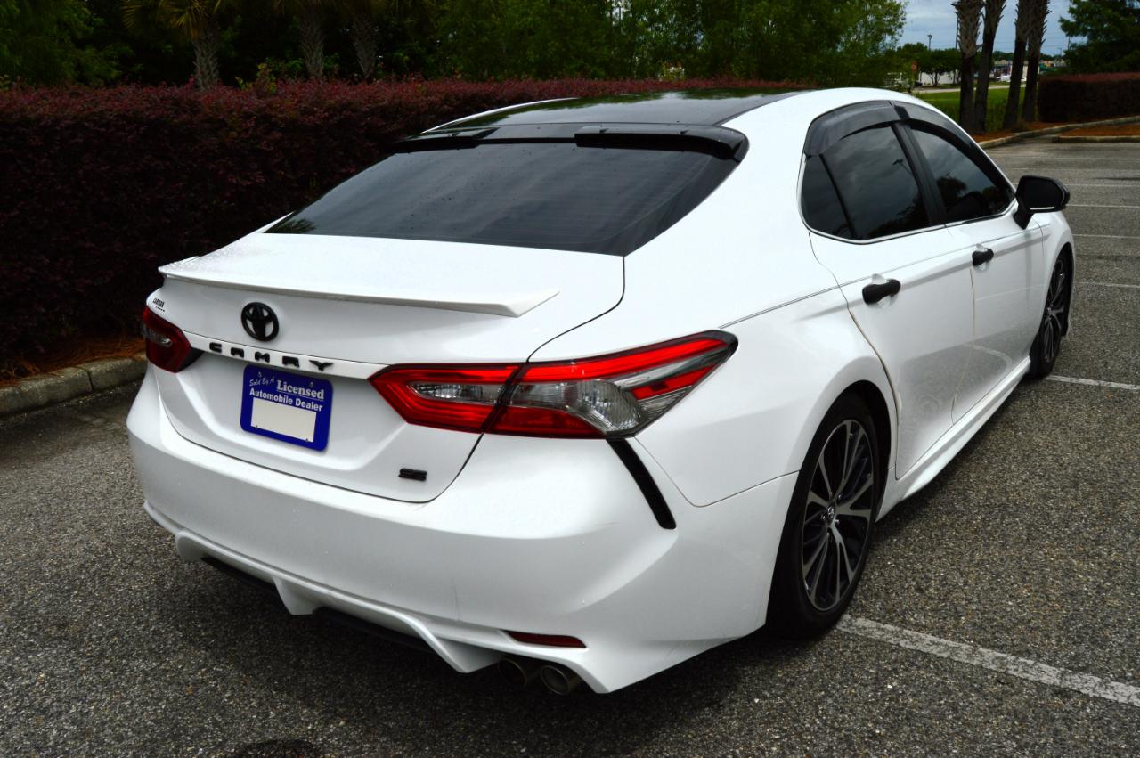 Toyota Camry SE 2018
