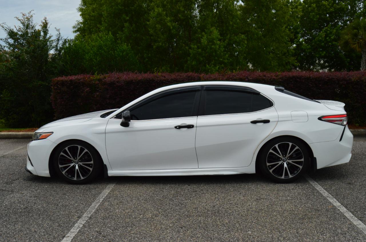 Toyota Camry SE 2018
