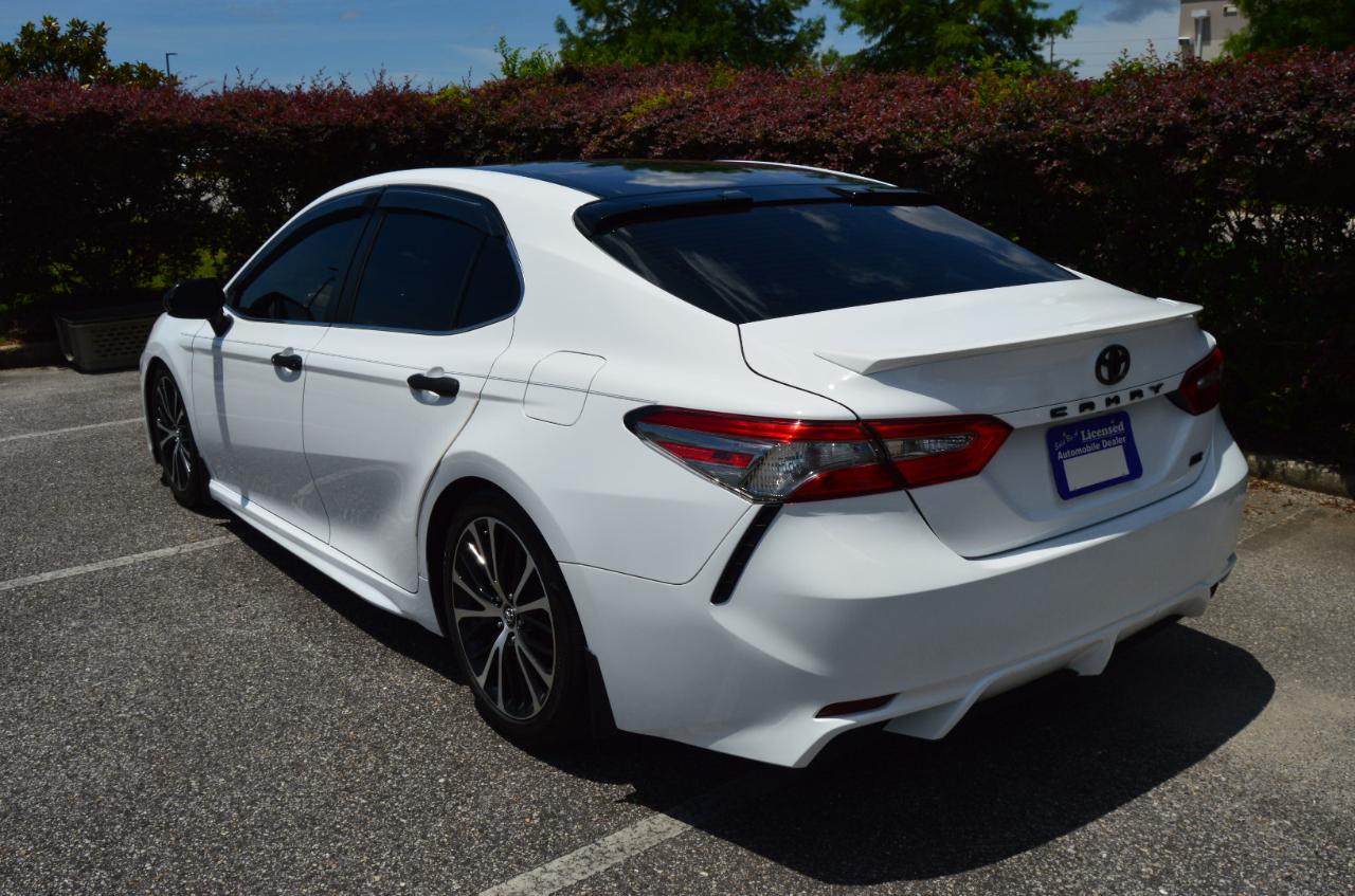 Toyota Camry SE 2018