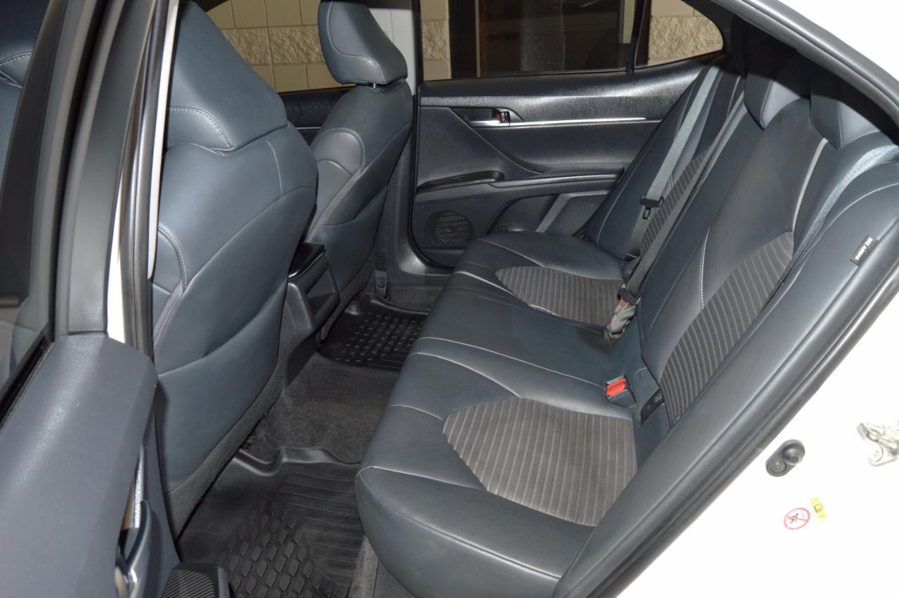 Toyota Camry SE 2018