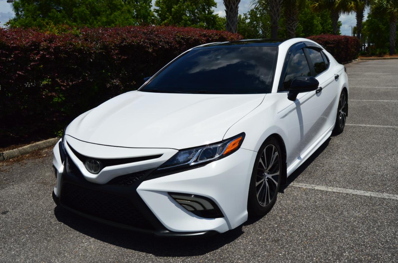 Toyota Camry SE 2018