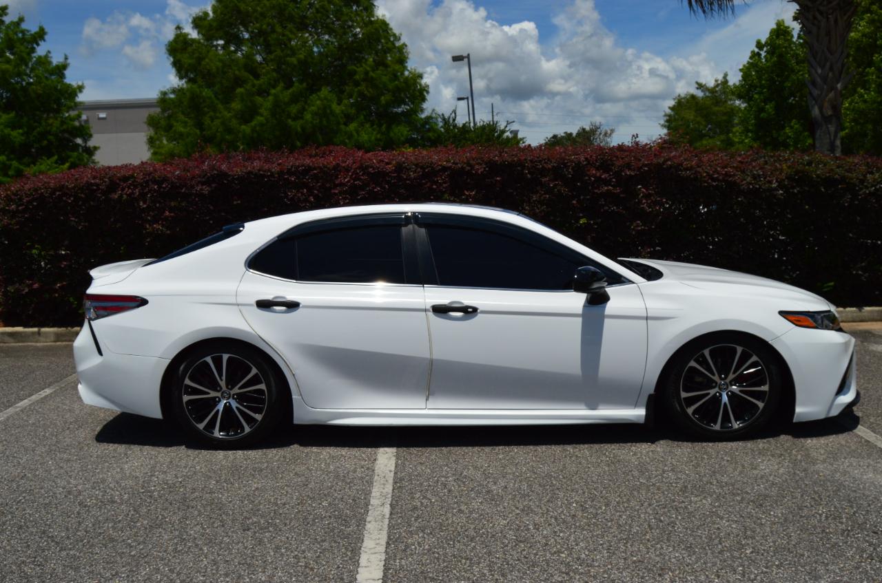 Toyota Camry SE 2018