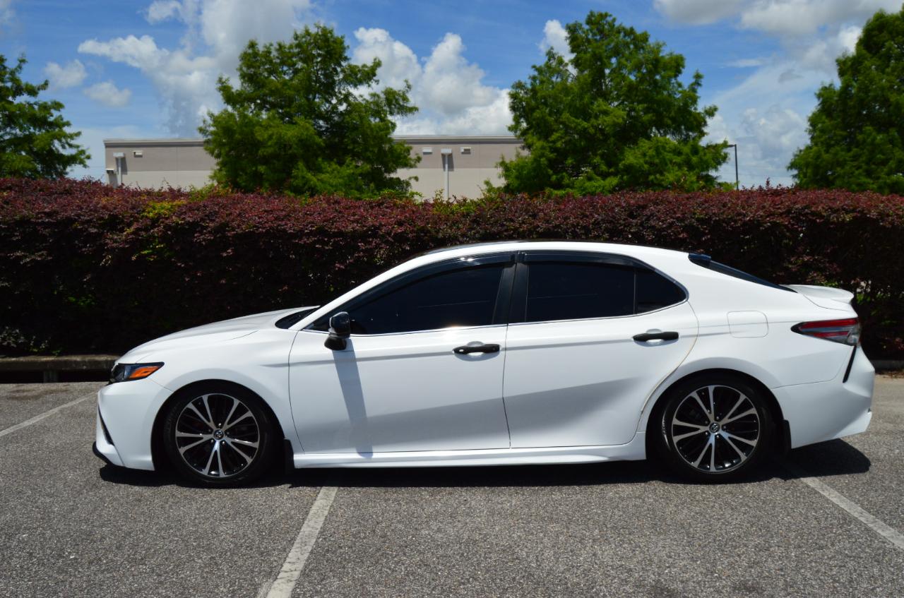 Toyota Camry SE 2018