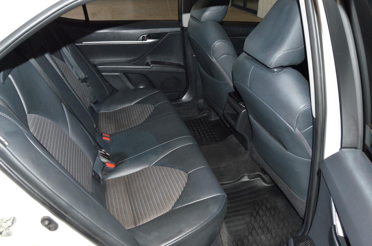 Toyota Camry SE 2018