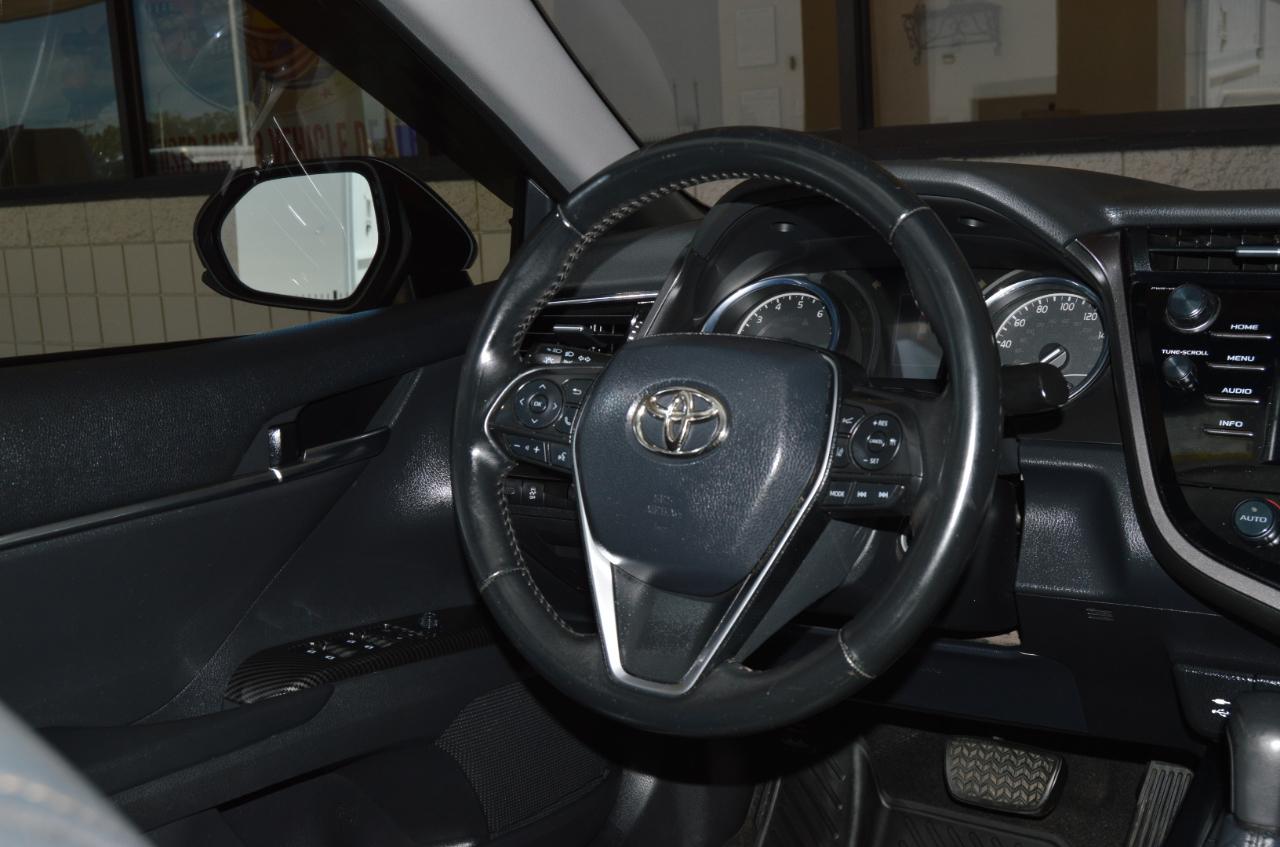 Toyota Camry SE 2018