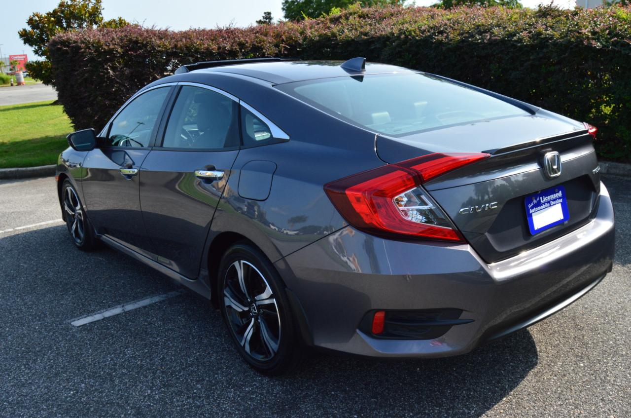 Honda Civic Touring Sedan CVT 2016