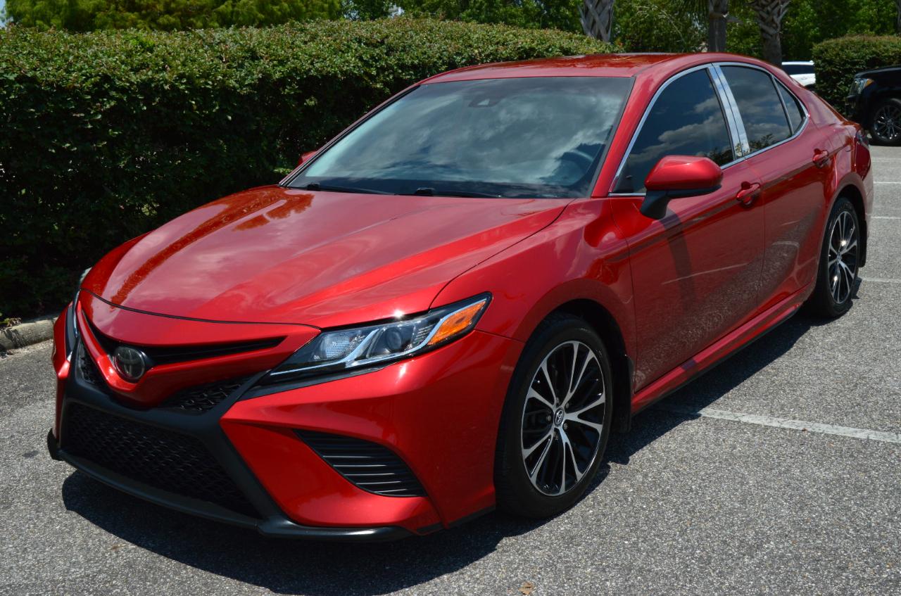 Toyota Camry SE 2019
