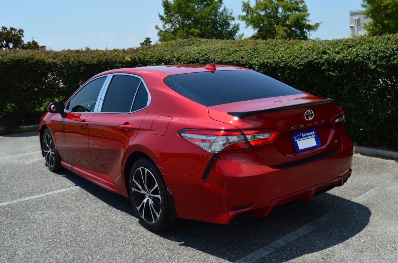 Toyota Camry SE 2019