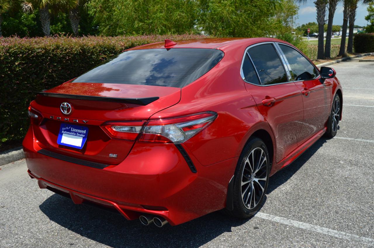 Toyota Camry SE 2019