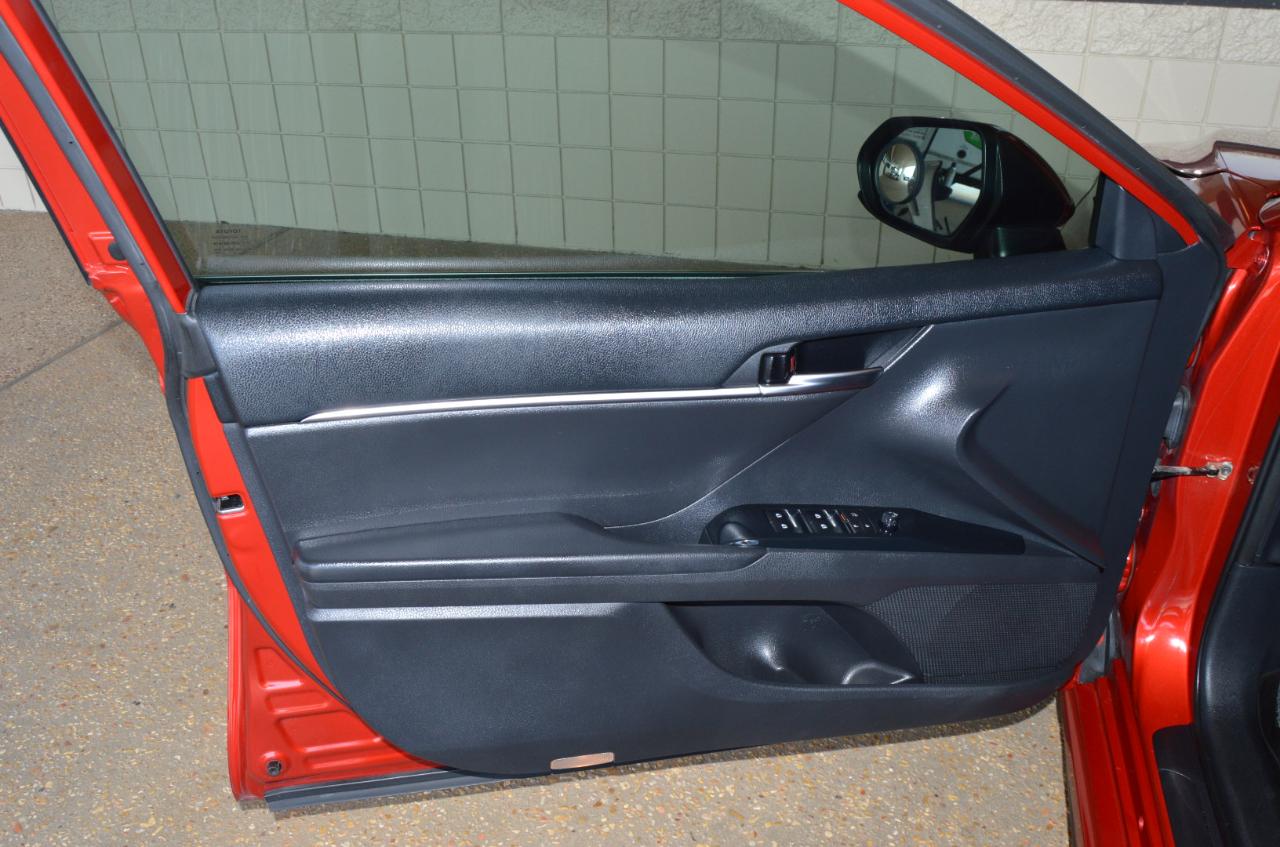 Toyota Camry SE 2019